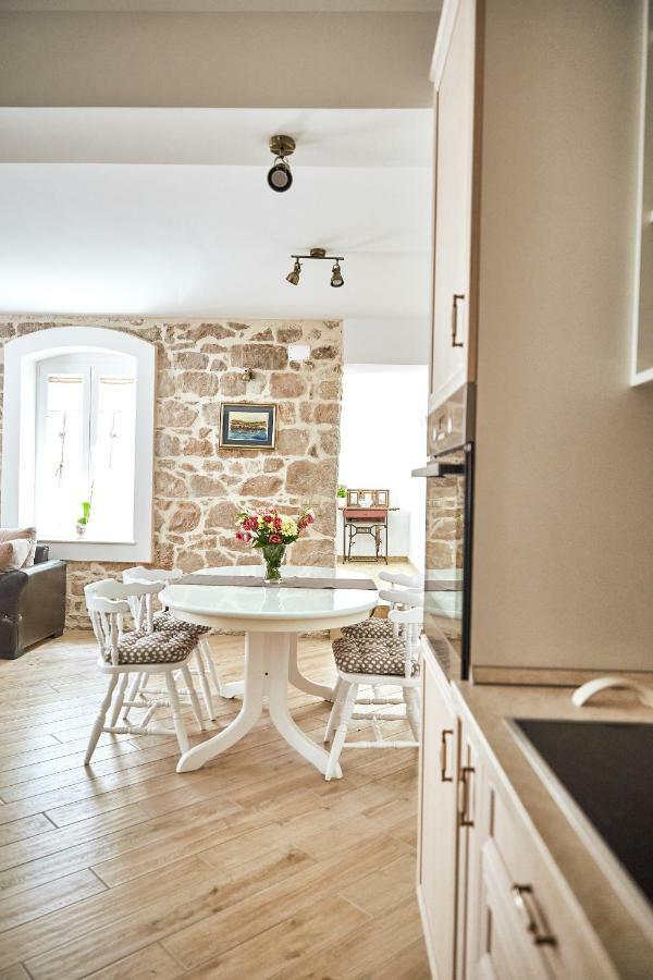 Apartment Vintage Kaštela Buitenkant foto